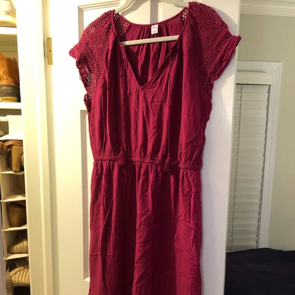 Old Navy fuschia midi dress with tassels